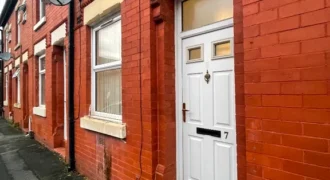 2 bed terraced house to rent