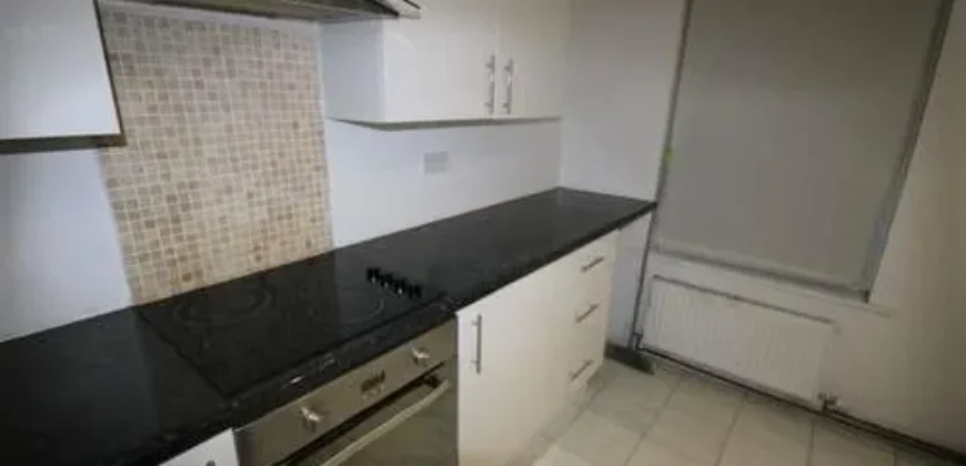 3 bed flat to rent