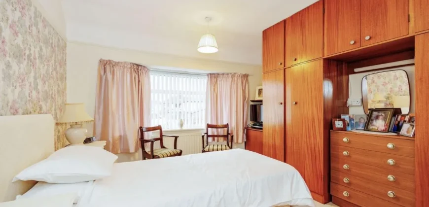 3 bed semi-detached house to rent