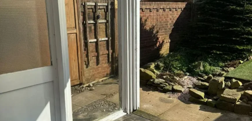 2 bed semi-detached house to rent