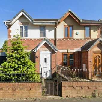 2 bed semi-detached house to rent