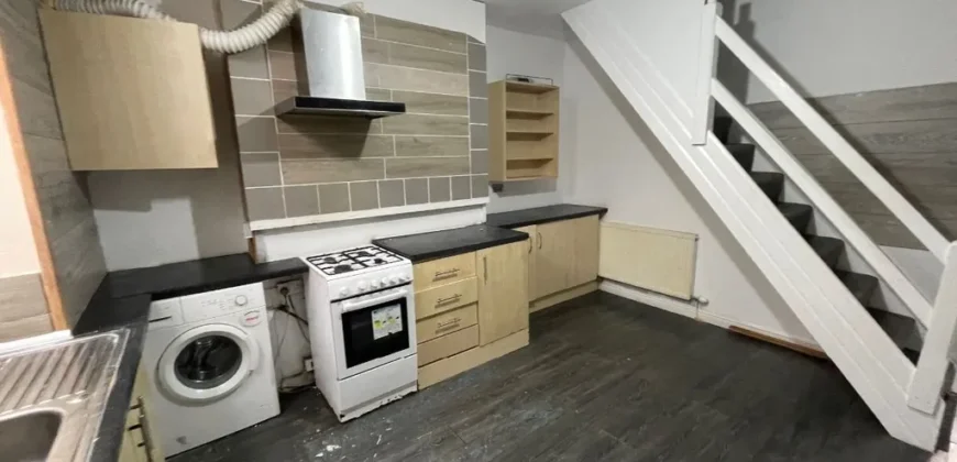 2 bed terraced house to rent