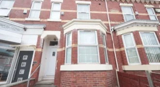 7 bed terraced house to rent