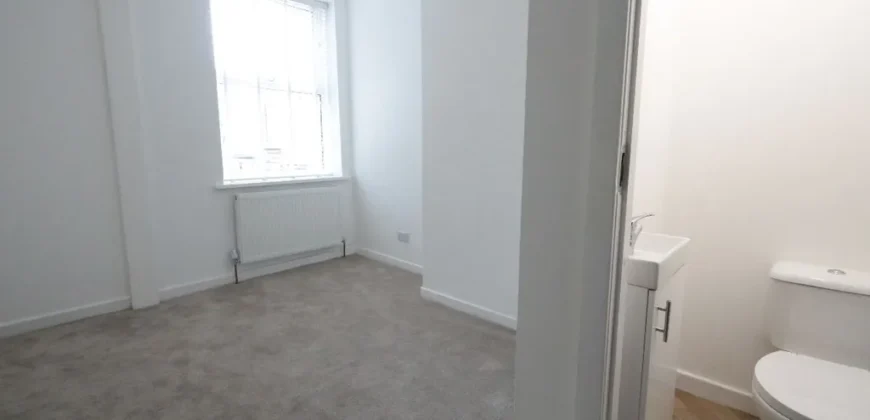 7 bed terraced house to rent