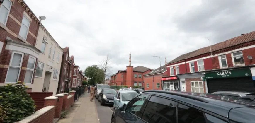 7 bed terraced house to rent