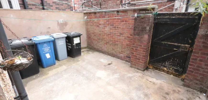 7 bed terraced house to rent