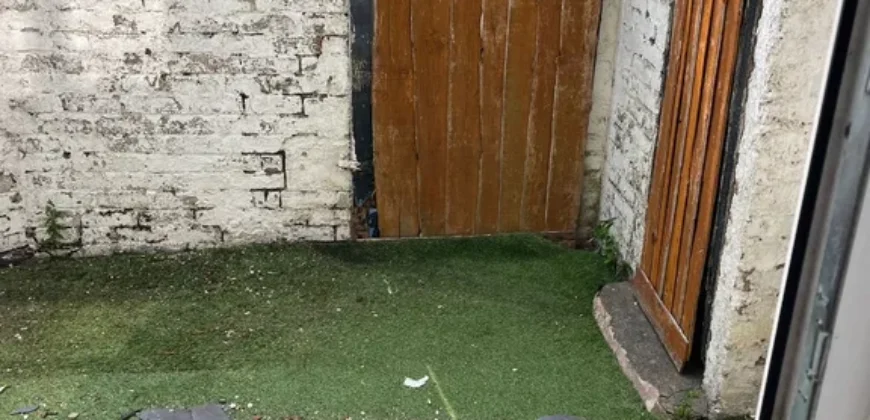 5 bed terraced house to rent