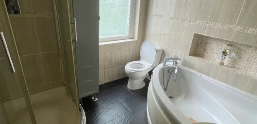 4 bed terraced house to rent