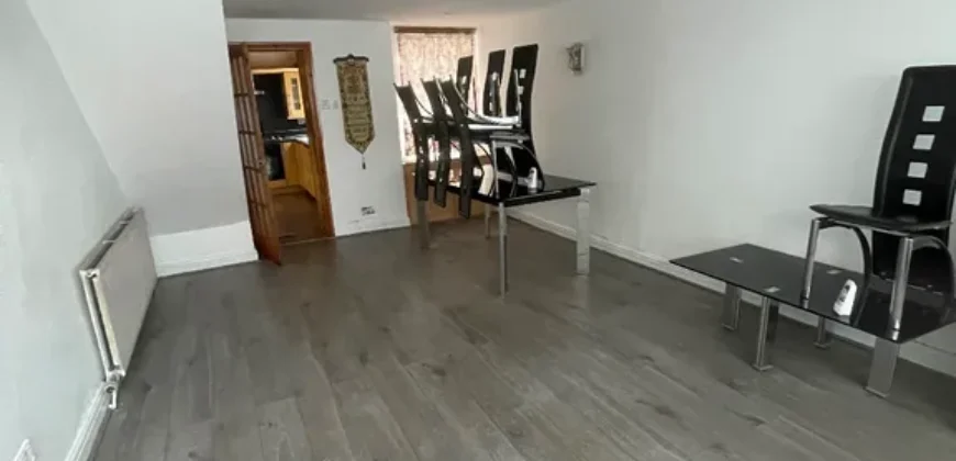 4 bed terraced house to rent