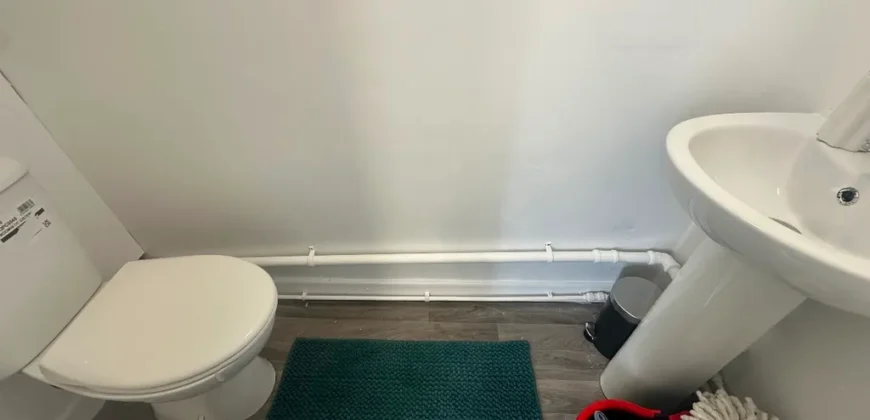 5 bed terraced house for sale
