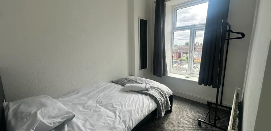 5 bed terraced house for sale