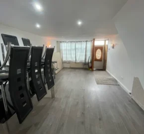 4 bed terraced house to rent