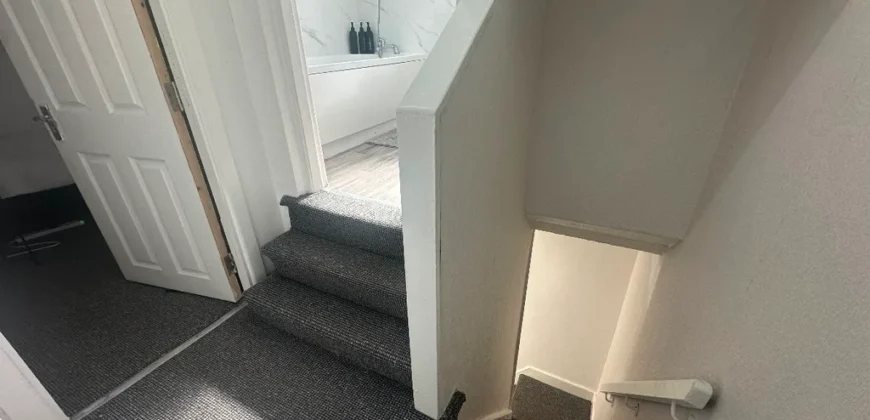 5 bed terraced house for sale